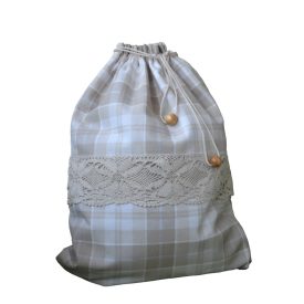 Kenyeres zsák bézs kockás anyagból széles csipkével 